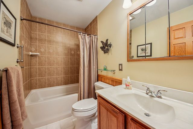 1618 Pine Trail, Sycamore, IL 60178