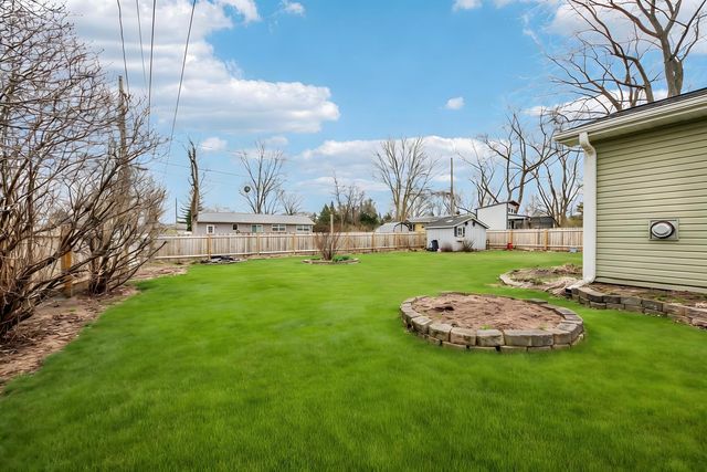 1618 Pine Trail, Sycamore, IL 60178