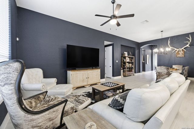1647 Houghton Park, Bulverde, TX 78163