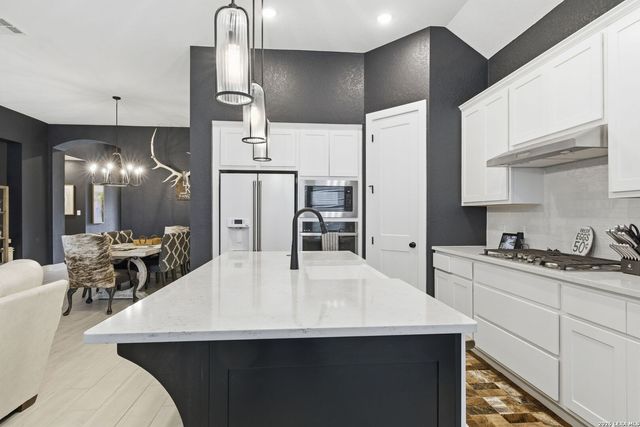 1647 Houghton Park, Bulverde, TX 78163