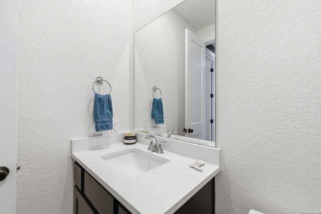 1647 Houghton Park, Bulverde, TX 78163