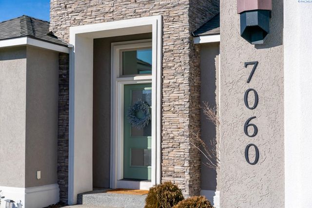 7060 Ithaca Street, West Richland, WA 99353