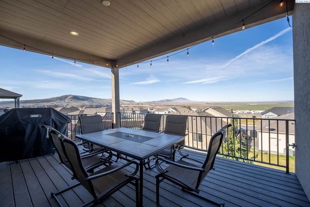 7060 Ithaca Street, West Richland, WA 99353