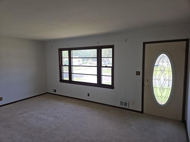 6301 Oak Knoll Plaza, Woodbury, MN 55125
