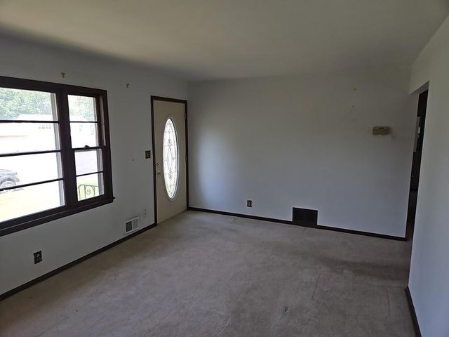 6301 Oak Knoll Plaza, Woodbury, MN 55125