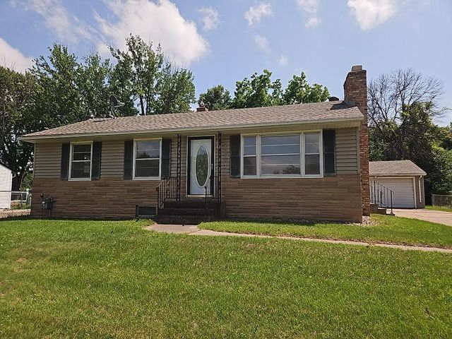 6301 Oak Knoll Plaza, Woodbury, MN 55125