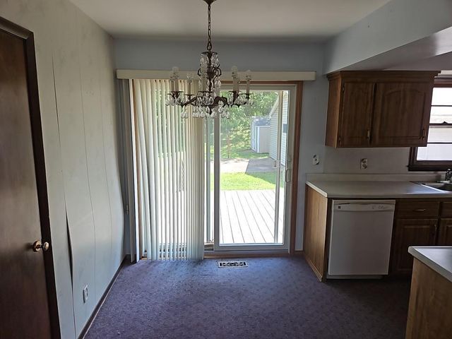 6301 Oak Knoll Plaza, Woodbury, MN 55125