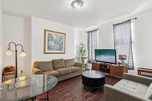 102-104 8th St, Monongahela, PA 15063