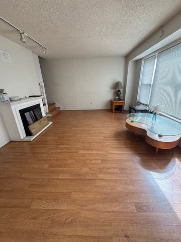 608 W 95th Street, Chicago, IL 60628