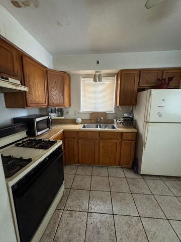 608 W 95th Street, Chicago, IL 60628