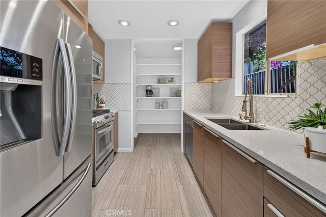 1539 Elevado Street, Los Angeles, CA 90026