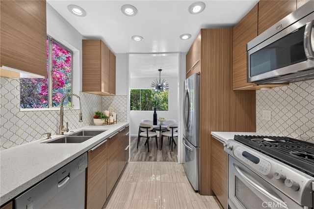 1539 Elevado Street, Los Angeles, CA 90026