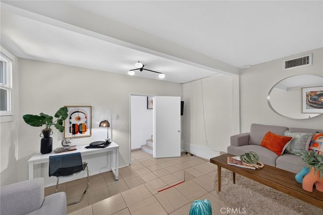 1539 Elevado Street, Los Angeles, CA 90026