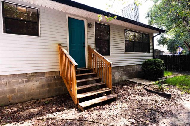 1156 Signal Hill Ln, Pensacola, FL 32514