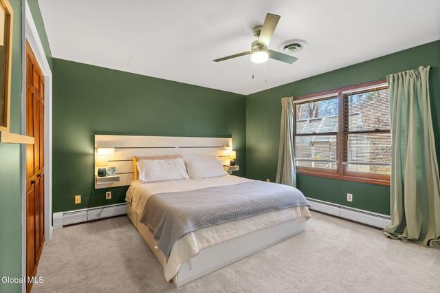 19 Crown Point, Ballston, NY 12019