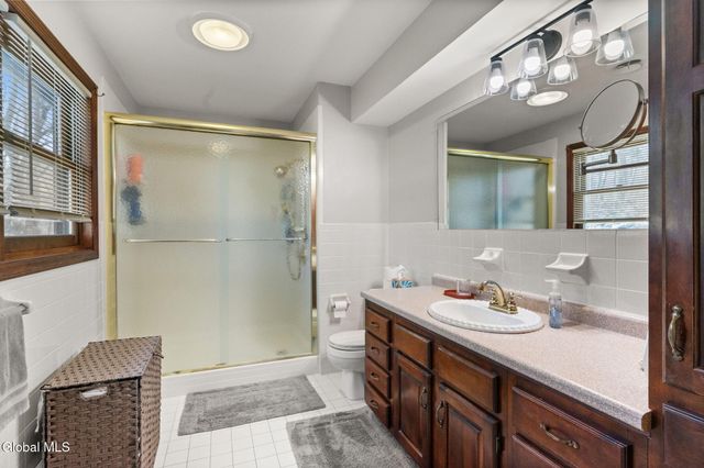 19 Crown Point, Ballston, NY 12019
