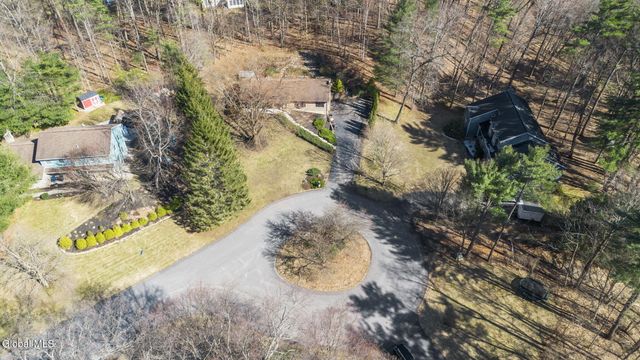19 Crown Point, Ballston, NY 12019