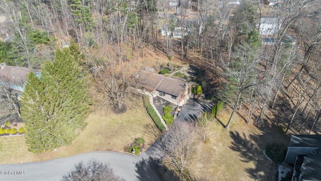 19 Crown Point, Ballston, NY 12019