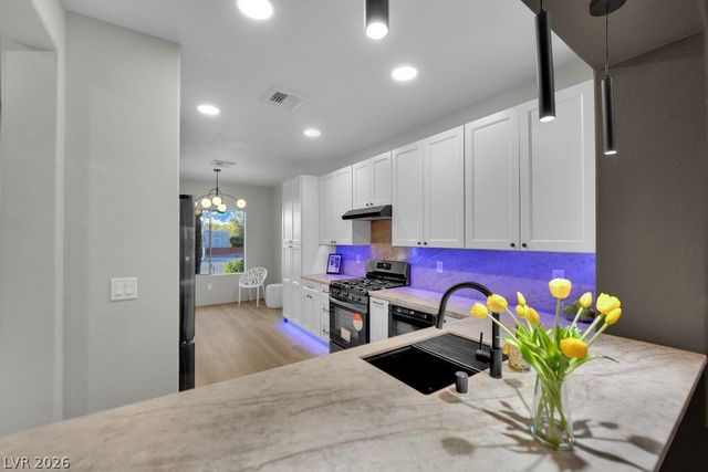 1851 Cypress Greens Avenue, Henderson, NV 89012