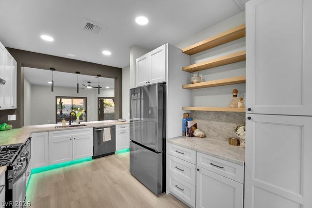 1851 Cypress Greens Avenue, Henderson, NV 89012
