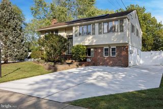 12 PRINCESS AVE, Marlton, NJ 08053