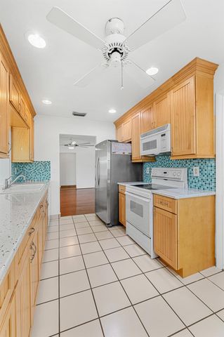 2198 SW 12th Avenue, Boynton Beach, FL 33426