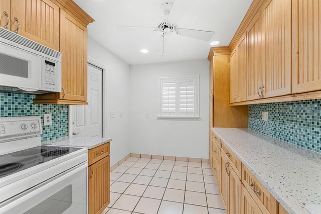 2198 SW 12th Avenue, Boynton Beach, FL 33426