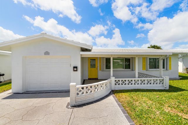 2198 SW 12th Avenue, Boynton Beach, FL 33426