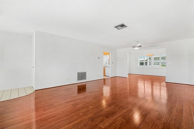 2198 SW 12th Avenue, Boynton Beach, FL 33426