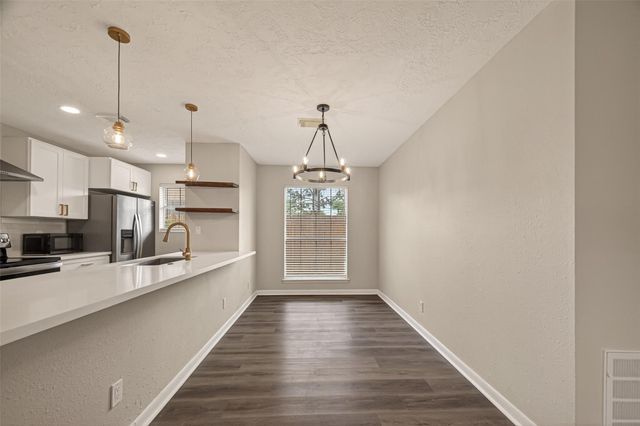 4714 39th Street E, Dickinson, TX 77539