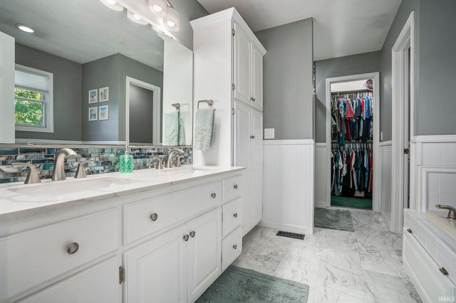 18806 Wilson Drive, Goshen, IN 46528