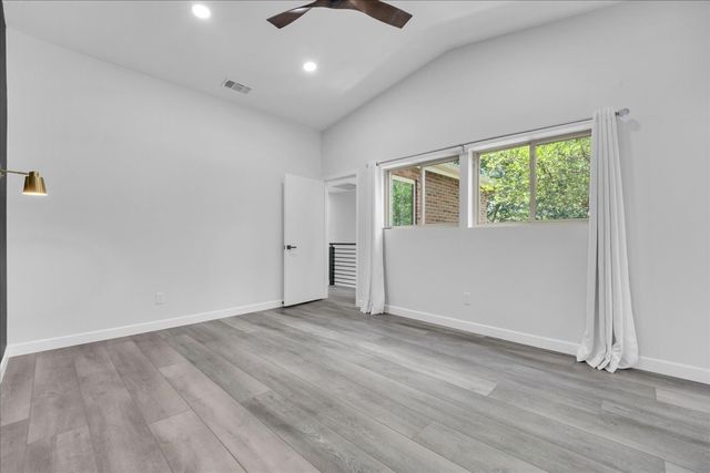 1916 Shorewood Drive, Grapevine, TX 76051