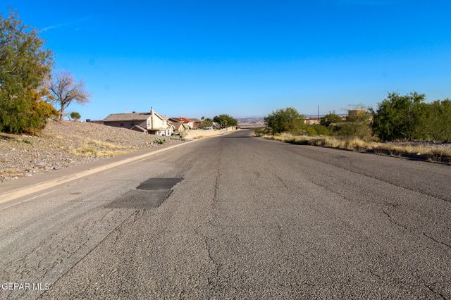7465 Stoney Hill 13C, El Paso, TX 79904
