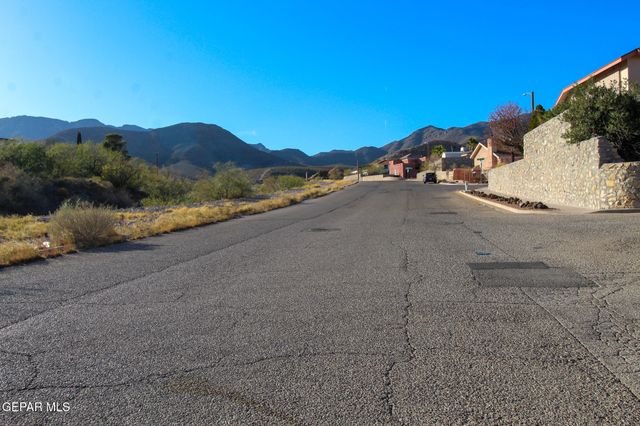 7465 Stoney Hill 13C, El Paso, TX 79904