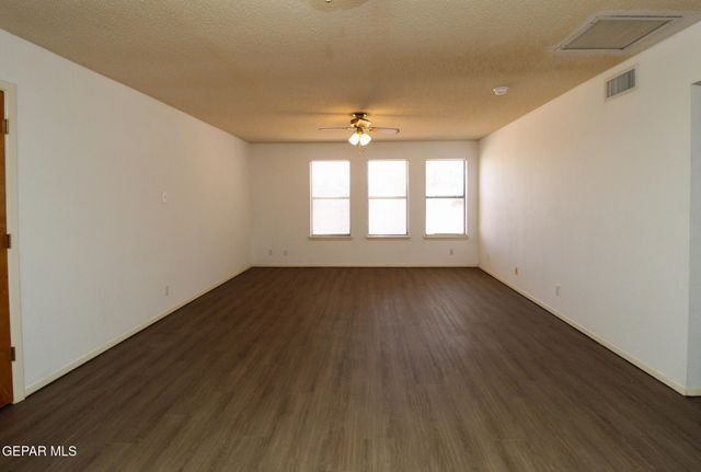 7465 Stoney Hill 13C, El Paso, TX 79904