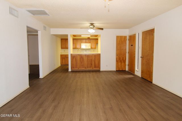 7465 Stoney Hill 13C, El Paso, TX 79904