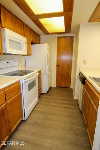7465 Stoney Hill 13C, El Paso, TX 79904