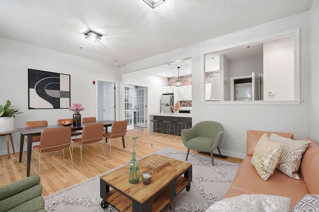 172 Cottage St 2, Boston, MA 02128