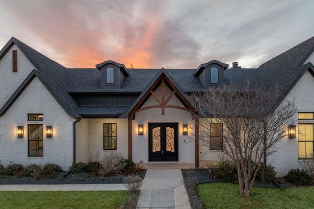 704 Glade Park Court, Azle, TX 76020