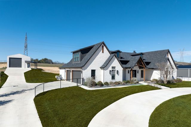 704 Glade Park Court, Azle, TX 76020