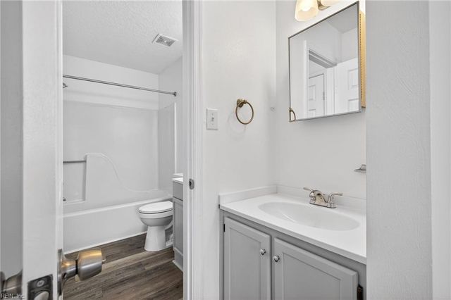 104 Elmhurst CT, Portsmouth, VA 23701