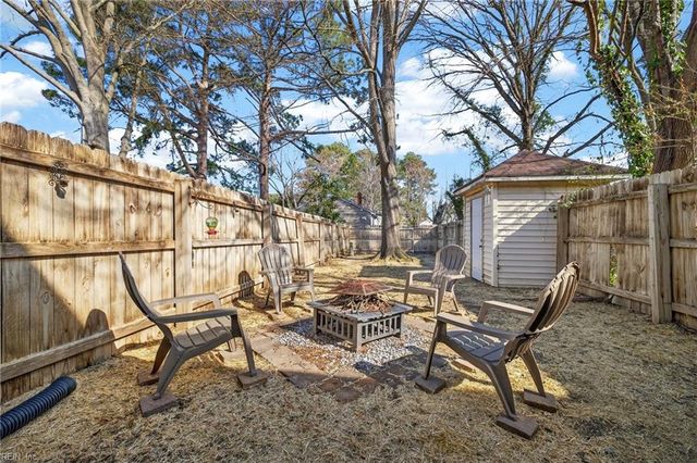 104 Elmhurst CT, Portsmouth, VA 23701