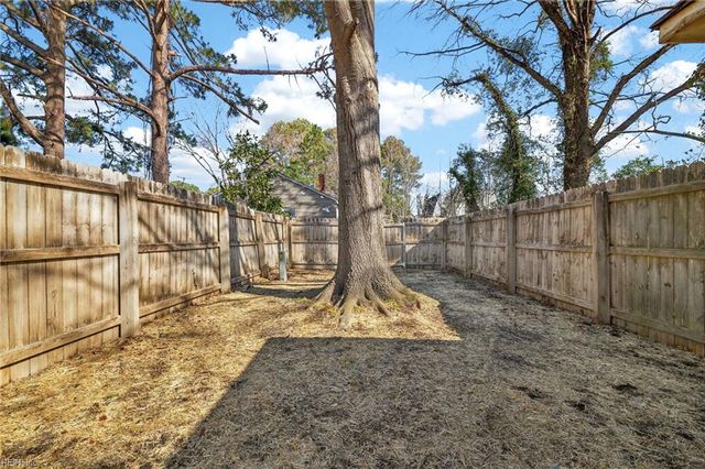 104 Elmhurst CT, Portsmouth, VA 23701