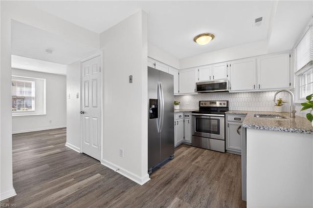 104 Elmhurst CT, Portsmouth, VA 23701