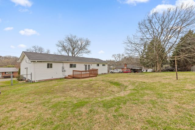 45 Virginia Avenue, Rossville, GA 30741