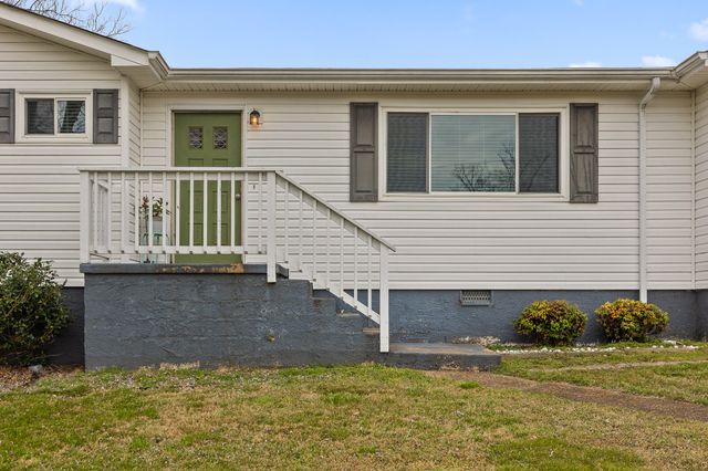 45 Virginia Avenue, Rossville, GA 30741