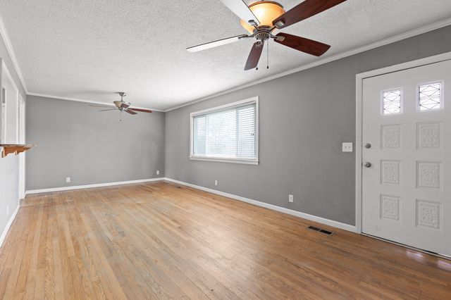 45 Virginia Avenue, Rossville, GA 30741