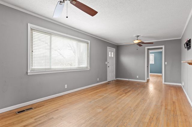 45 Virginia Avenue, Rossville, GA 30741