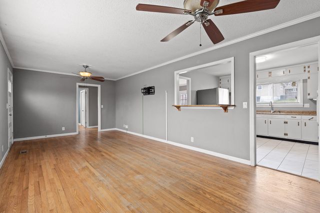 45 Virginia Avenue, Rossville, GA 30741