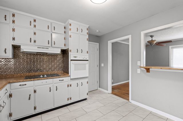 45 Virginia Avenue, Rossville, GA 30741